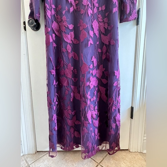 JS Collections Mother Of The Dress Formal Gown V Neck A Line Embroidered Size 14 - Picture 3 of 16